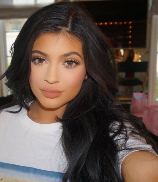 Kylie jenner guess shirt deals